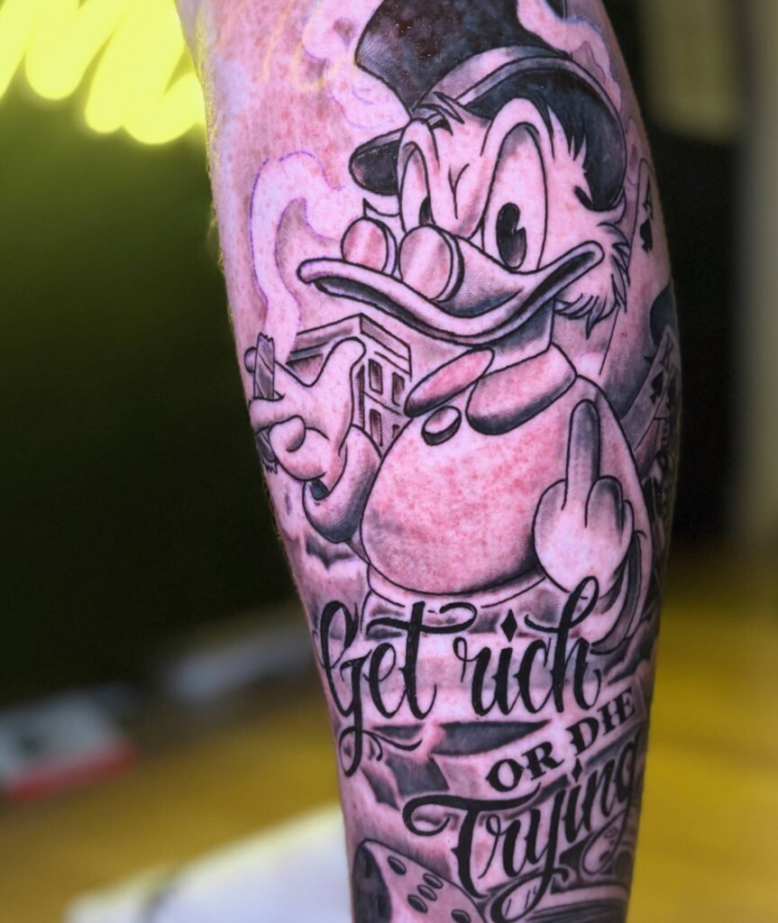 Realism tattoo design of a mother lion with her two cubs – portfolio piece by 8 Millas Tattoo & Piercing Calas de Mallorca