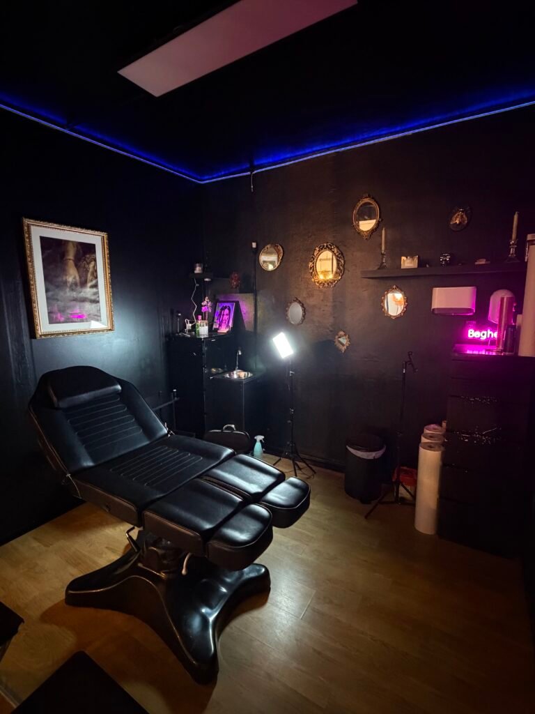 8 Millas Tattoo and Piercing
